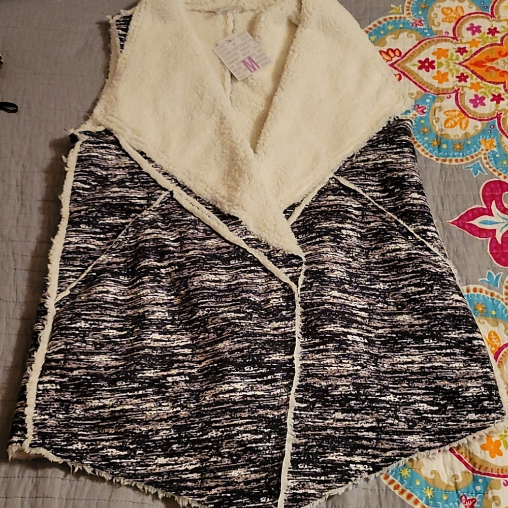Lularoe Marlow Vest size M